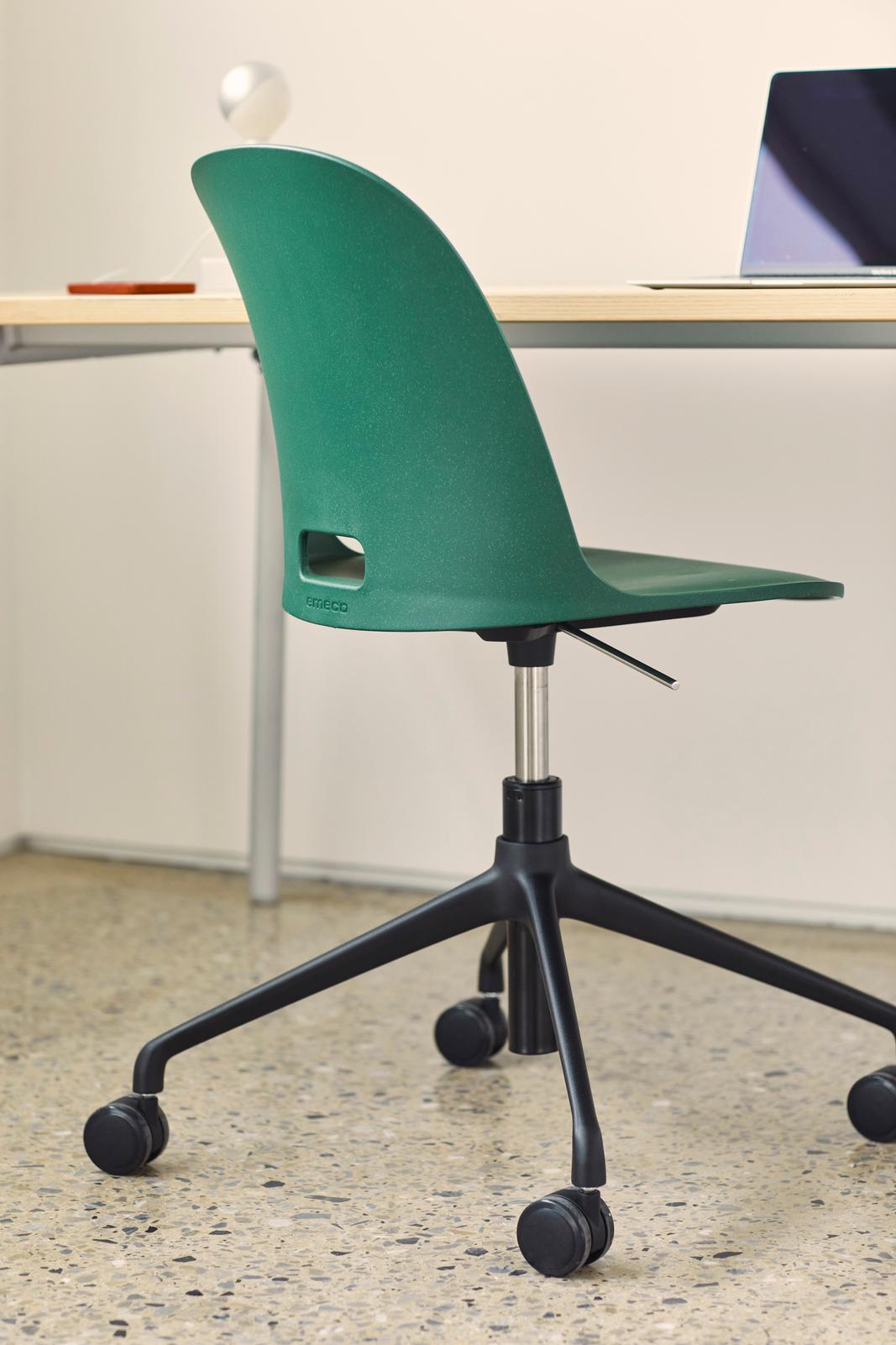 Alfi Work — Emeco, détail