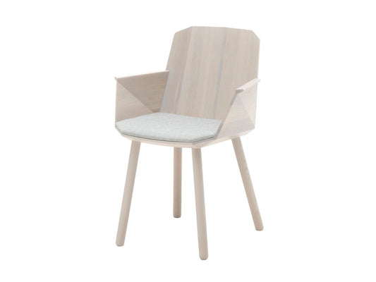 Fauteuil Colour Wood en bois teinté, Scholten & Baijings pour Karimoku New Standard — vue studio n°1 | Antifer