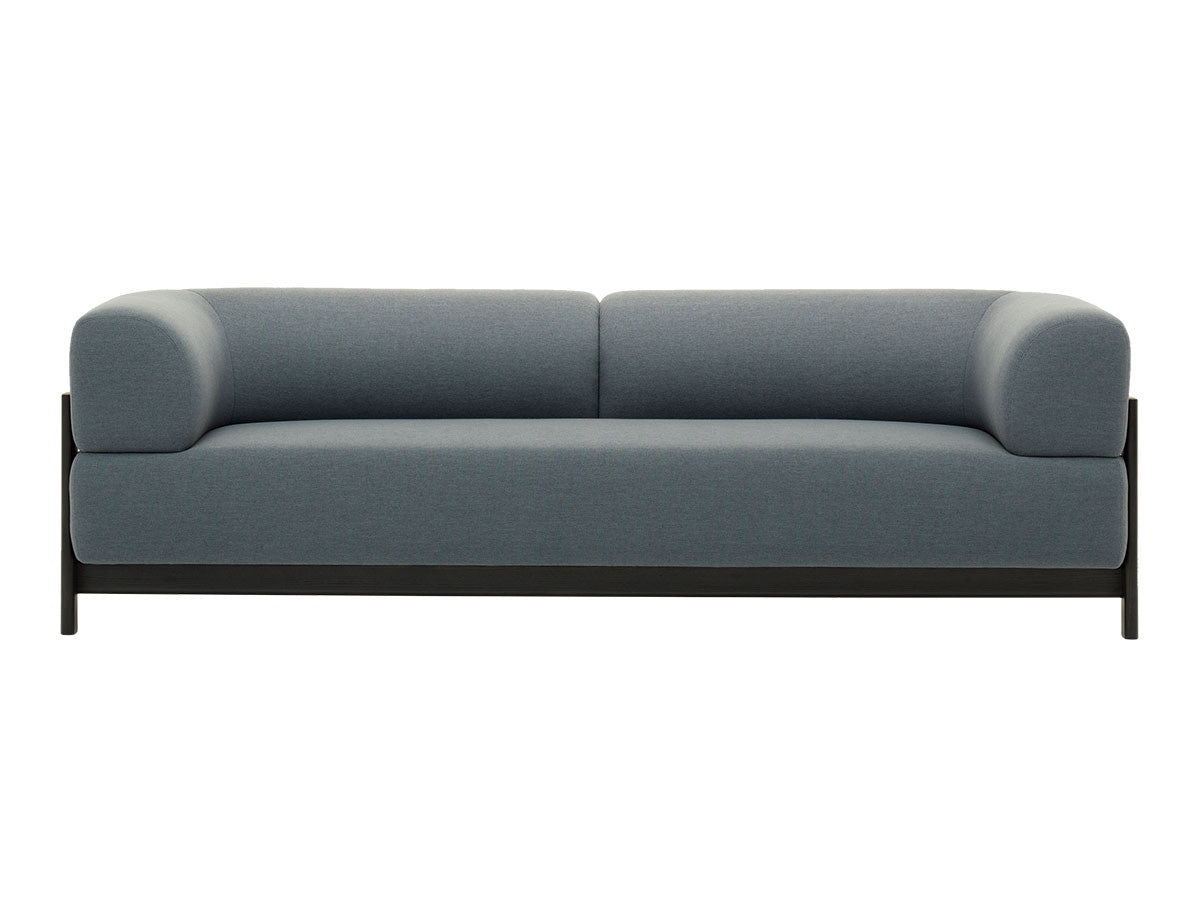 Sofá Elephant 3 plazas de castaño macizo y tejido, Christian Haas para Karimoku New Standard — vista de estudio n.º 1 | Antifer