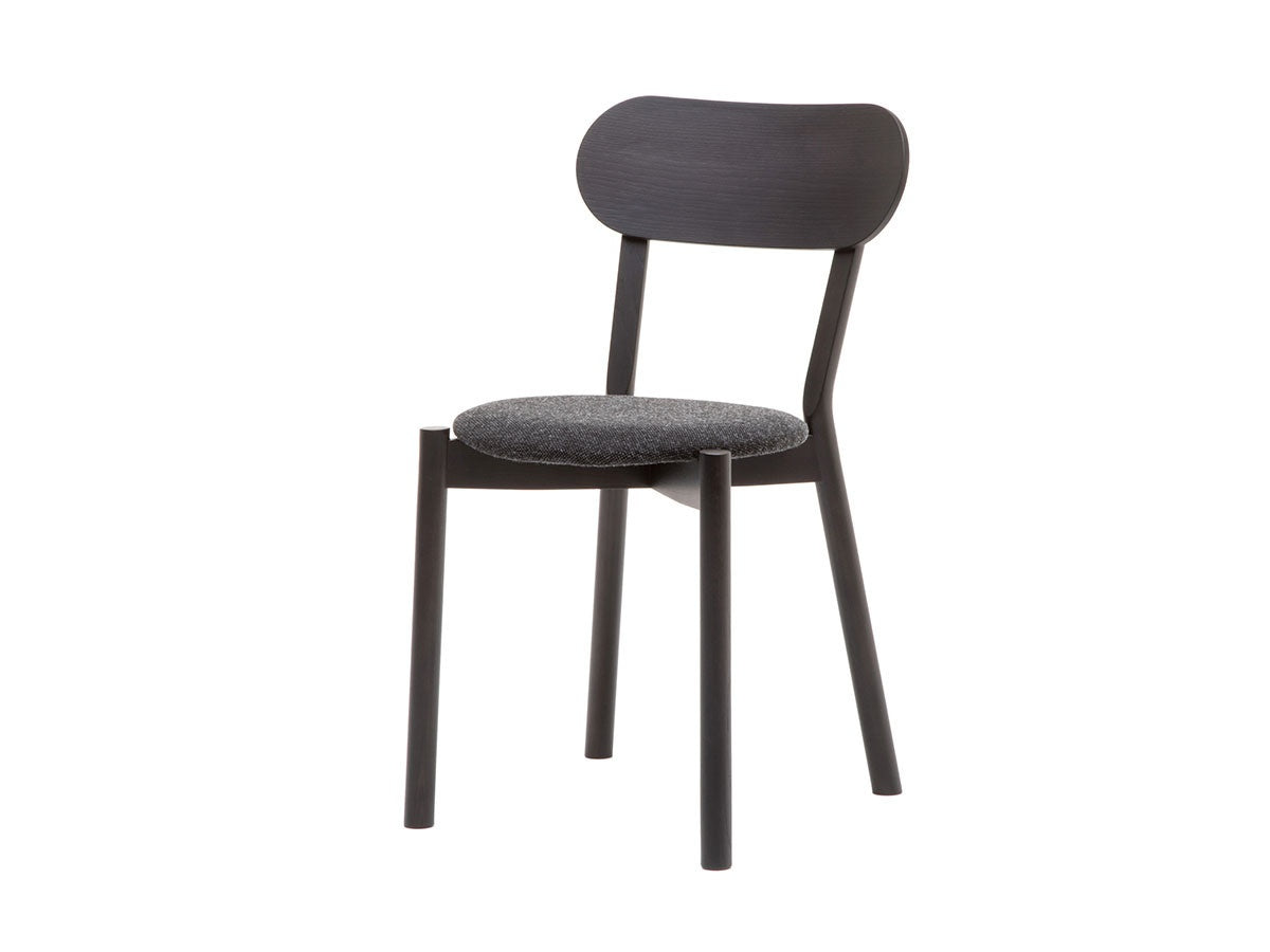Stuhl Castor Plus Pad aus massiver Eiche und Stoff, BIG-GAME für Karimoku New Standard — Studioansicht Nr. 3 | Antifer