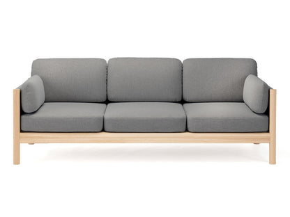 Castor Lobby 3-Sitzer-Sofa aus massiver Eiche und Stoff, BIG-GAME für Karimoku New Standard — Studioansicht Nr. 3 | Antifer