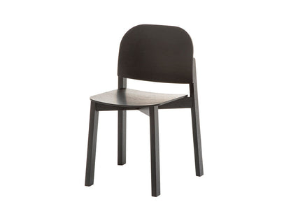 Polar Stuhl aus Massivholz, Moritz Schlatter für Karimoku New Standard — Studioansicht Nr. 3 | Antifer