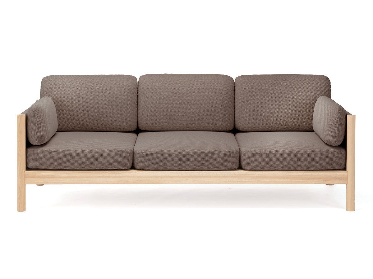 Castor Lobby 3-Sitzer-Sofa aus massiver Eiche und Stoff, BIG-GAME für Karimoku New Standard — Studioansicht Nr. 4 | Antifer