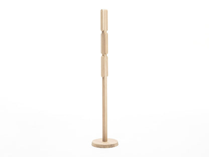 Perchero Signs de madera maciza, BIG-GAME para Karimoku New Standard — vista de estudio n.º 5 | Antifer