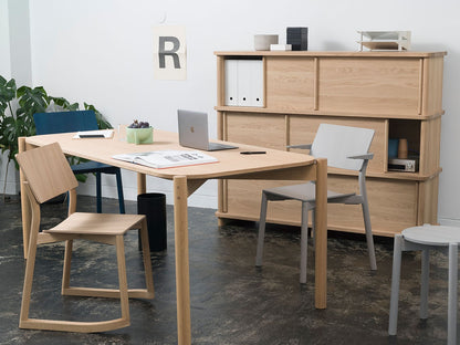 Table Castor 180 en chêne massif, BIG-GAME pour Karimoku New Standard — vue studio n°7 | Antifer