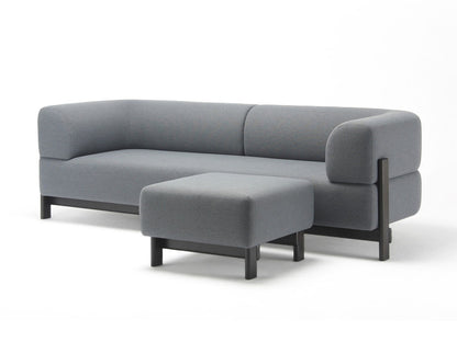 Sofá Elephant 2 plazas de castaño macizo y tejido, Christian Haas para Karimoku New Standard — vista de estudio n.º 8 | Antifer