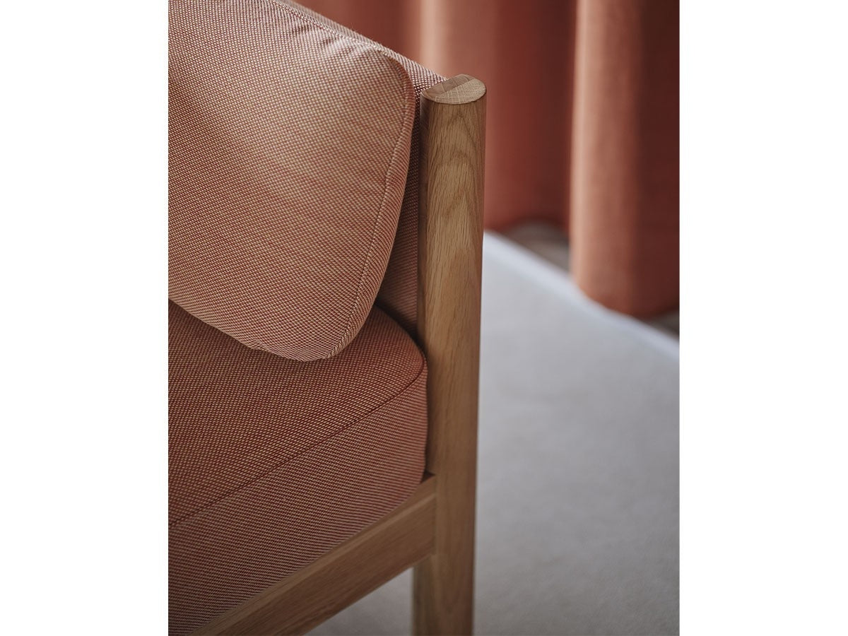 Castor Lobby 3-Sitzer-Sofa aus massiver Eiche und Stoff, BIG-GAME für Karimoku New Standard — Studioansicht Nr. 9 | Antifer