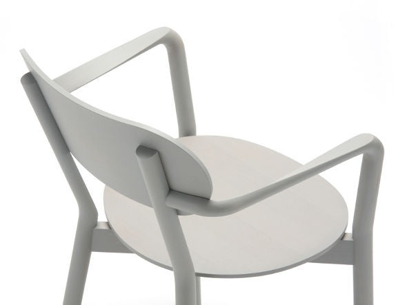 Sillón Castor Armchair Plus de roble macizo, BIG-GAME para Karimoku New Standard — vista de estudio n.º 14 | Antifer
