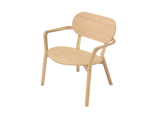 Fauteuil bas Castor finition Pure Oak, BIG-GAME pour Karimoku New Standard — vue studio n°8 | Antifer