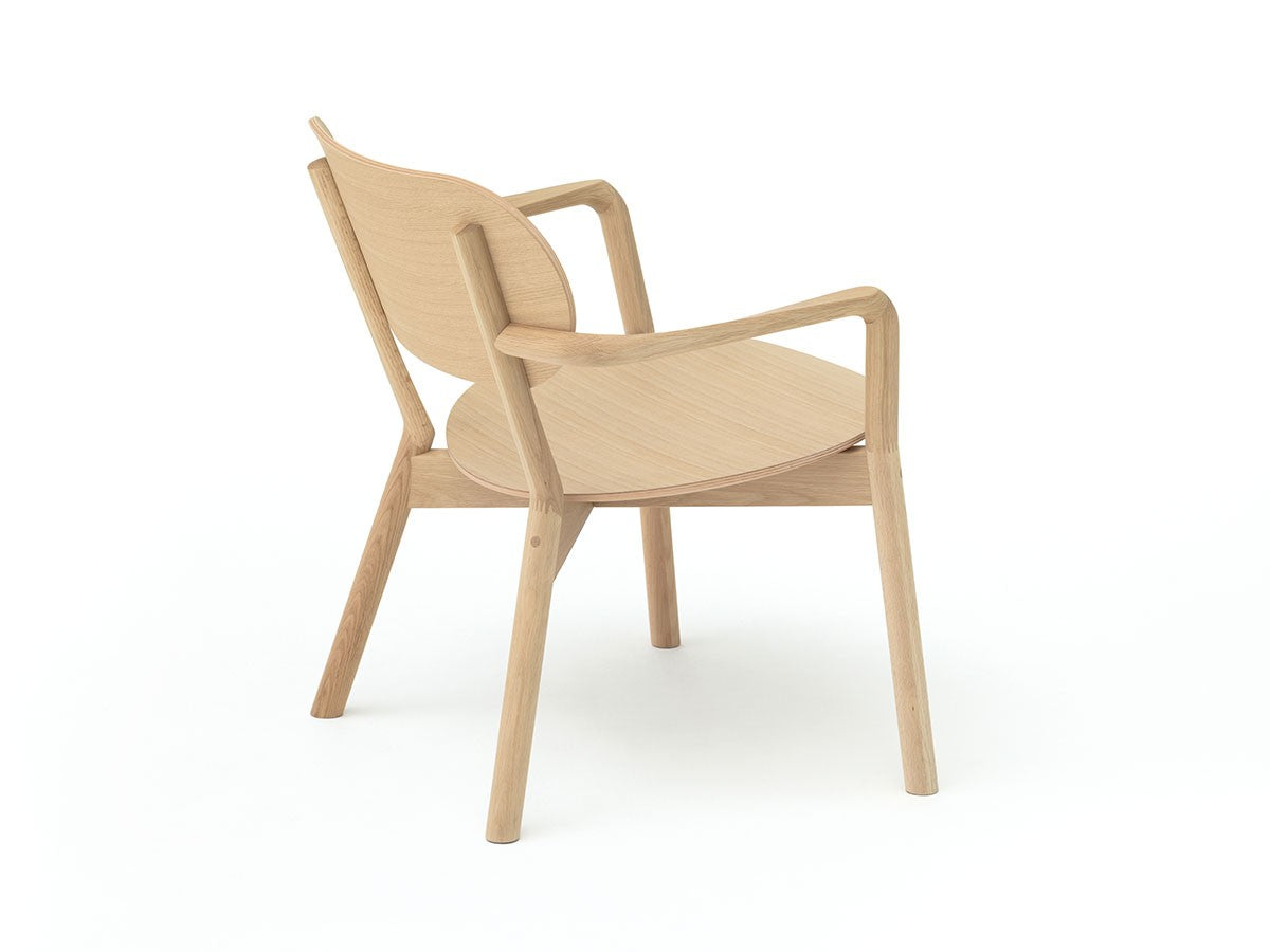 Sillón bajo Castor de roble macizo, BIG-GAME — vista trasera de estudio n.º 5 | Antifer