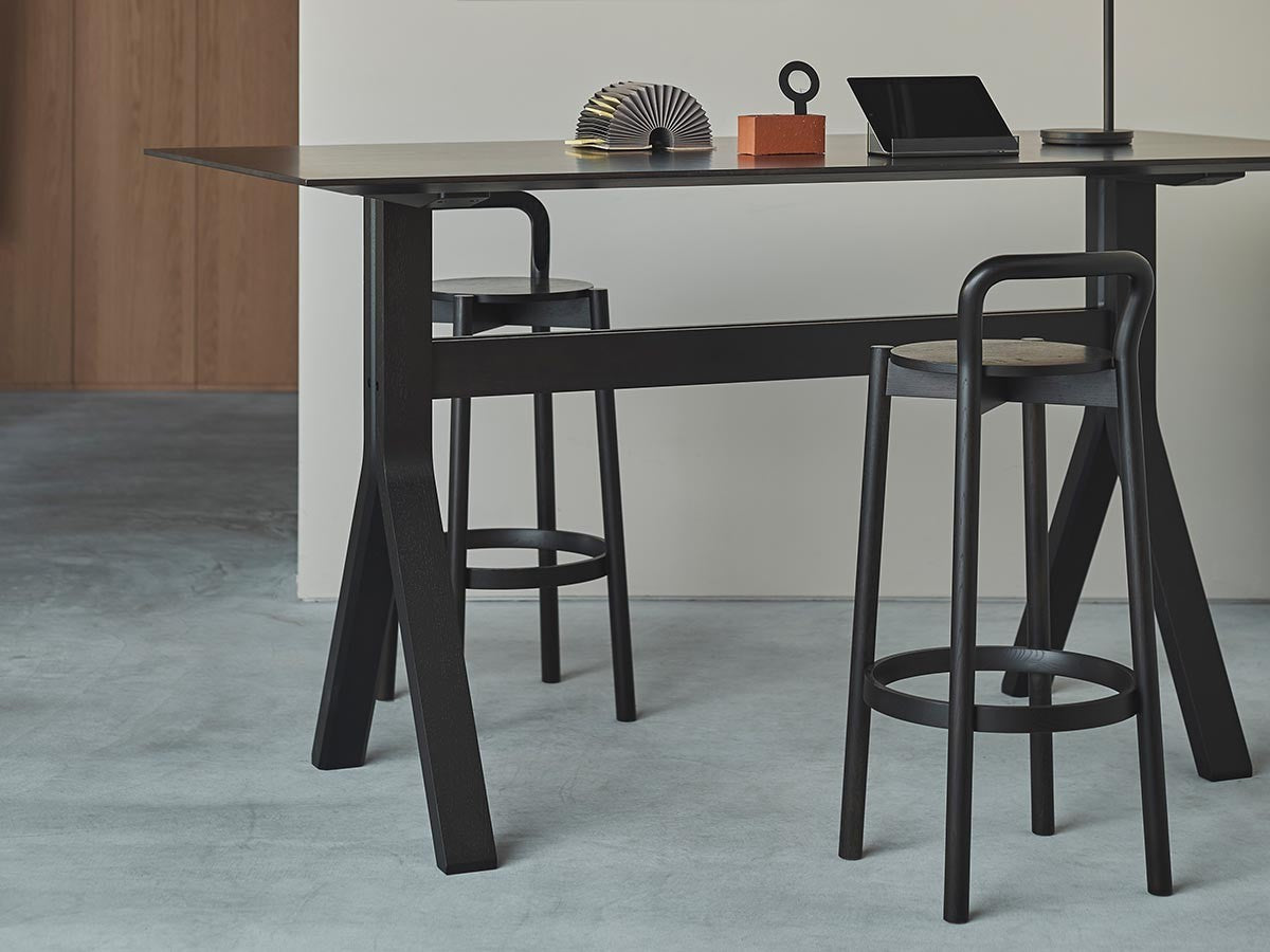 Castor Barstool with Backrest — en situation