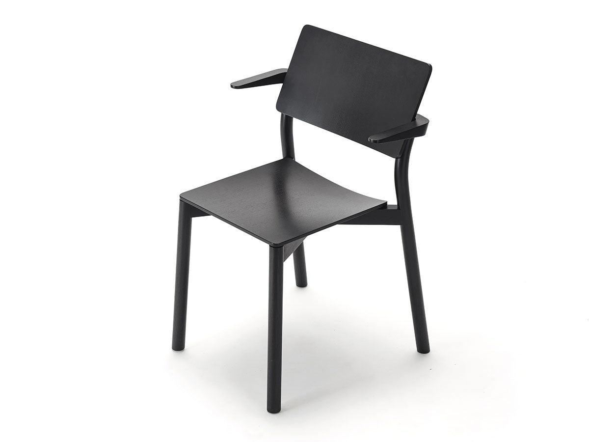 Panorama Sessel aus Massivholz, Geckeler Michels für Karimoku New Standard — Studioansicht Nr. 22 | Antifer