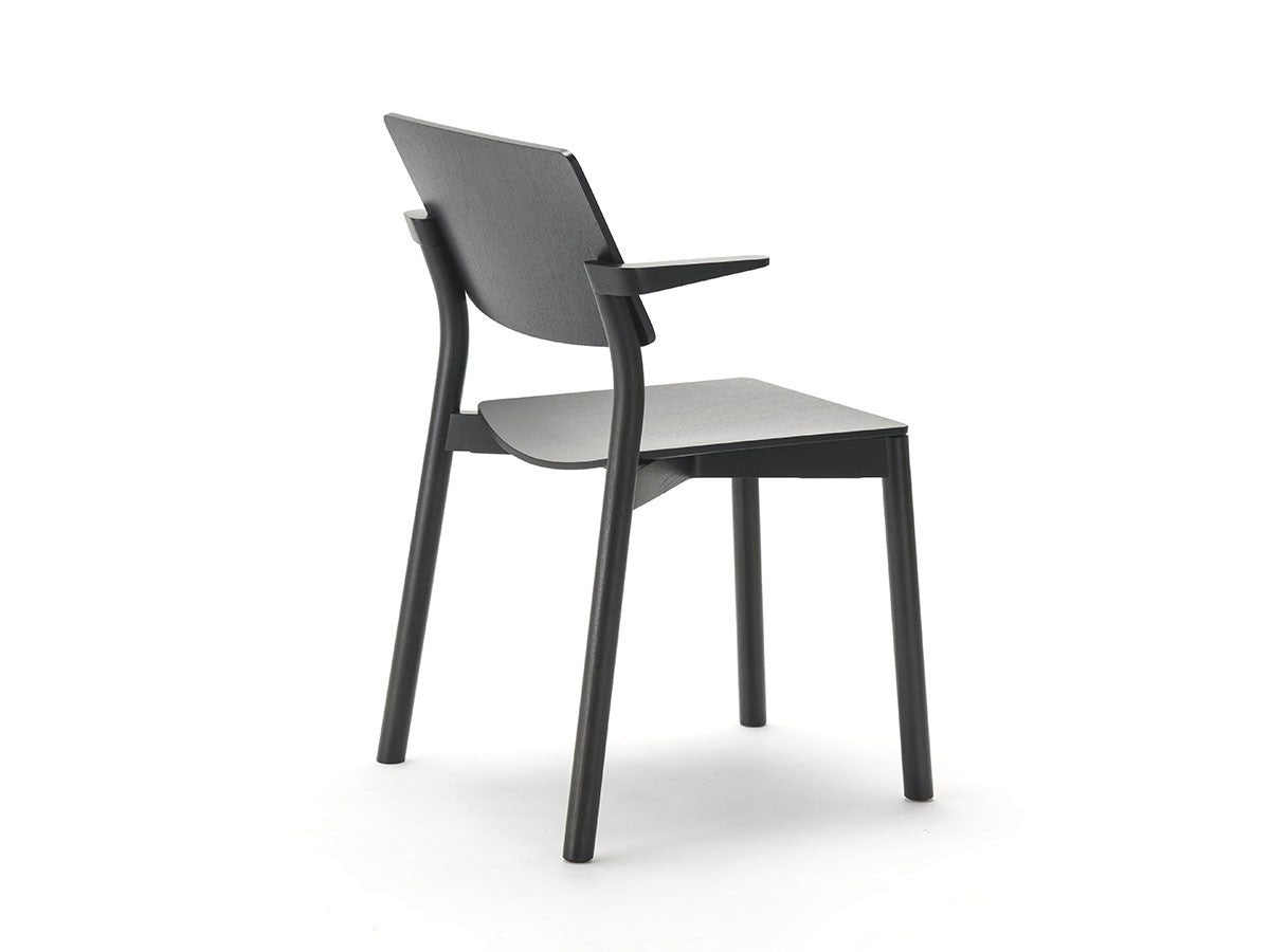 Panorama Sessel aus Massivholz, Geckeler Michels für Karimoku New Standard — Studioansicht Nr. 23 | Antifer