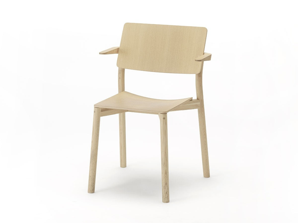 Panorama Sessel aus Massivholz, Geckeler Michels für Karimoku New Standard — Studioansicht Nr. 24 | Antifer