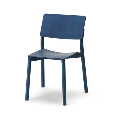 Panorama-Stuhl in Indigo Blue auf weißem Grund