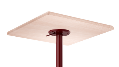 Vue du dessous plateau bois Table  ajustable 75 110 cm Camarade plateau hêtre massif & pied en acier couleur terre de sienne brulée; design big game