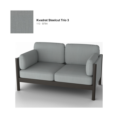 Sofá Castor Lobby Plus 2 plazas de roble teñido oscuro, tejido Kvadrat Steelcut Trio 3 en color 113 | Antifer