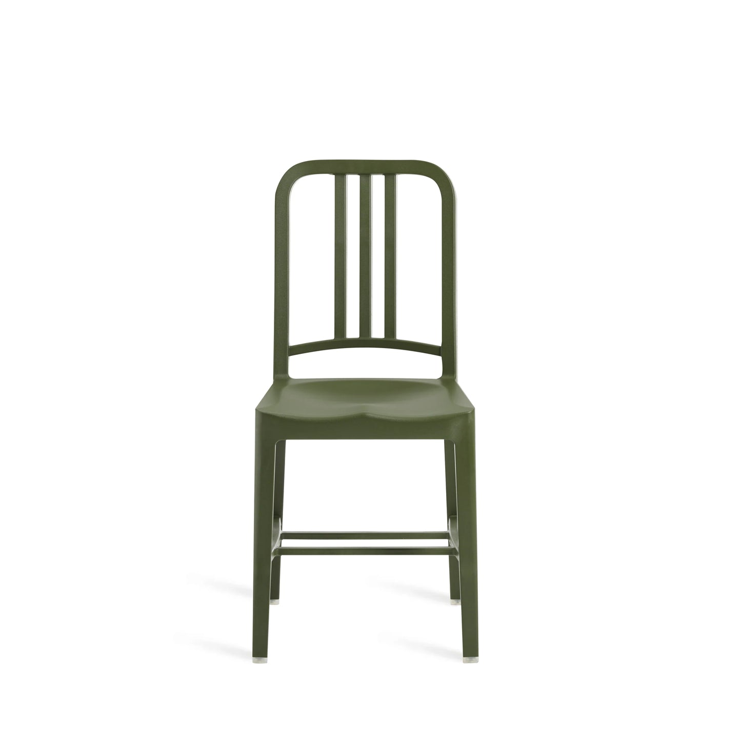 Chaise 111 Navy Emeco en plastique rPET recyclé couleur vert cypress vue de face
