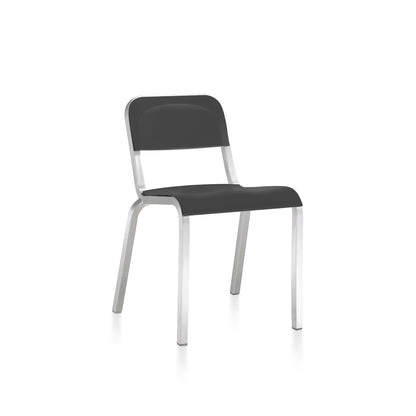 Chaise Emeco 1951 noir lave, cadre aluminium brossé