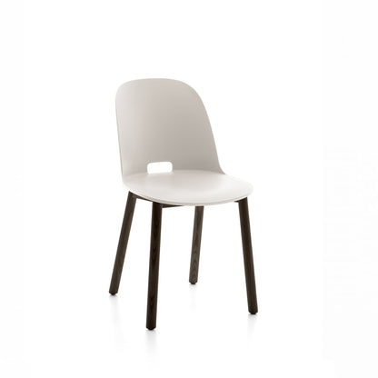 Chaise Emeco Alfi, dossier haut, frêne teinté foncé, blanc
