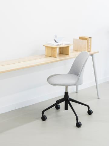 Alfi Work — Emeco, avec table d'appoint Run