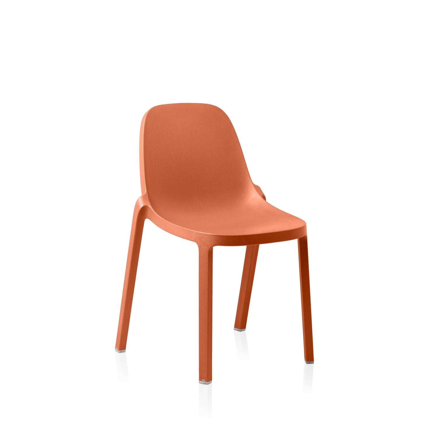 Chaise empilable Broom Emeco design Philippe Starck en polypropylène recyclé couleur terracotta
