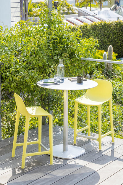 Table 2 Inch base plaque Emeco en extérieur, tabourets de comptoir Broom | Antifer