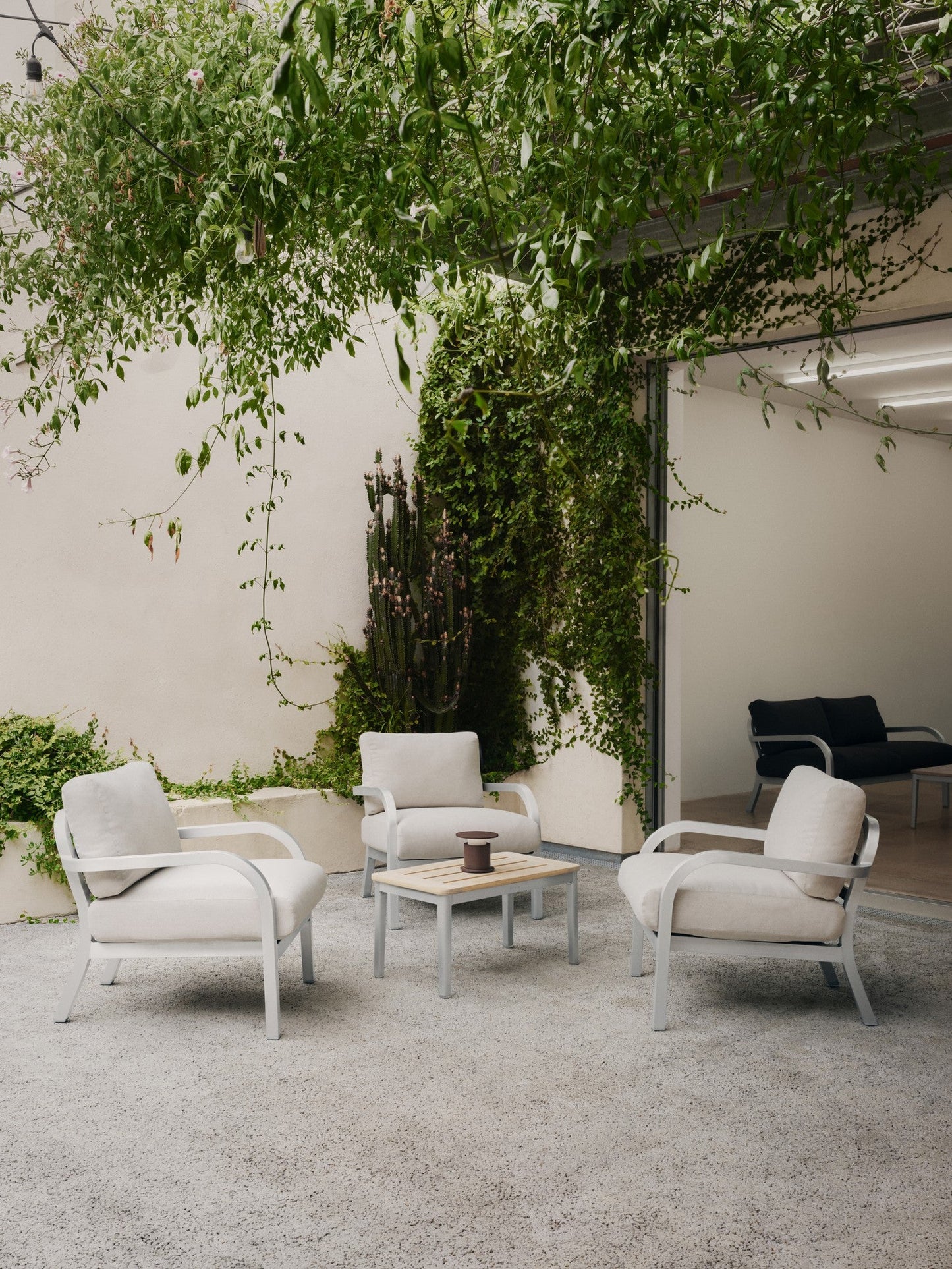 Navy Lounge — Emeco, collection Jasper Morrison