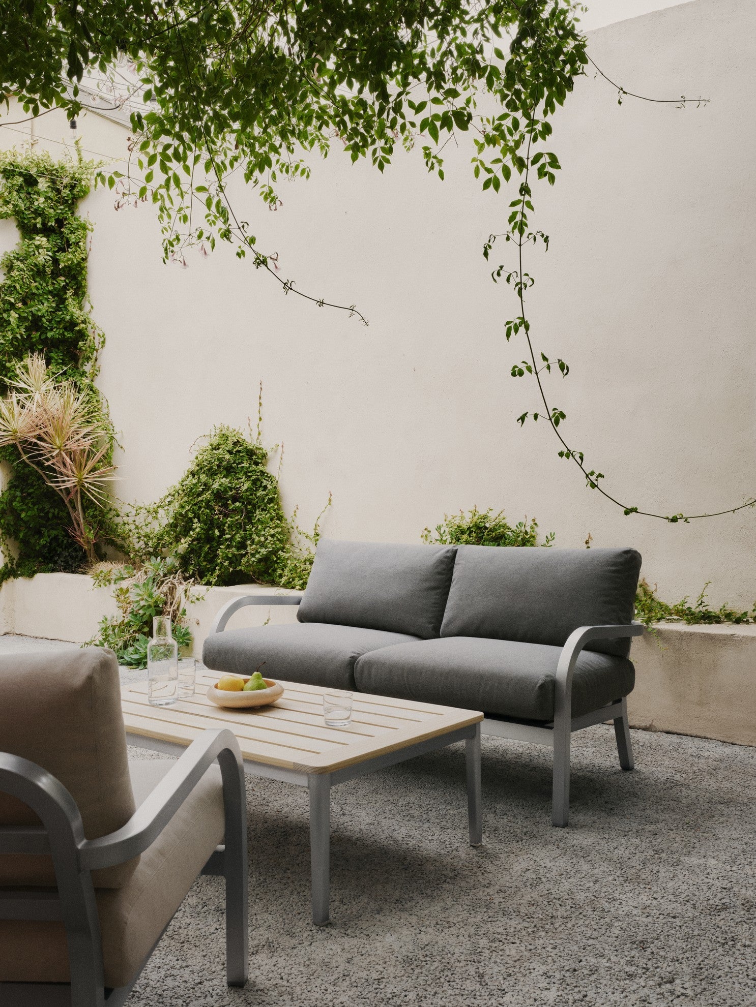 Navy Lounge — Emeco, collection Jasper Morrison