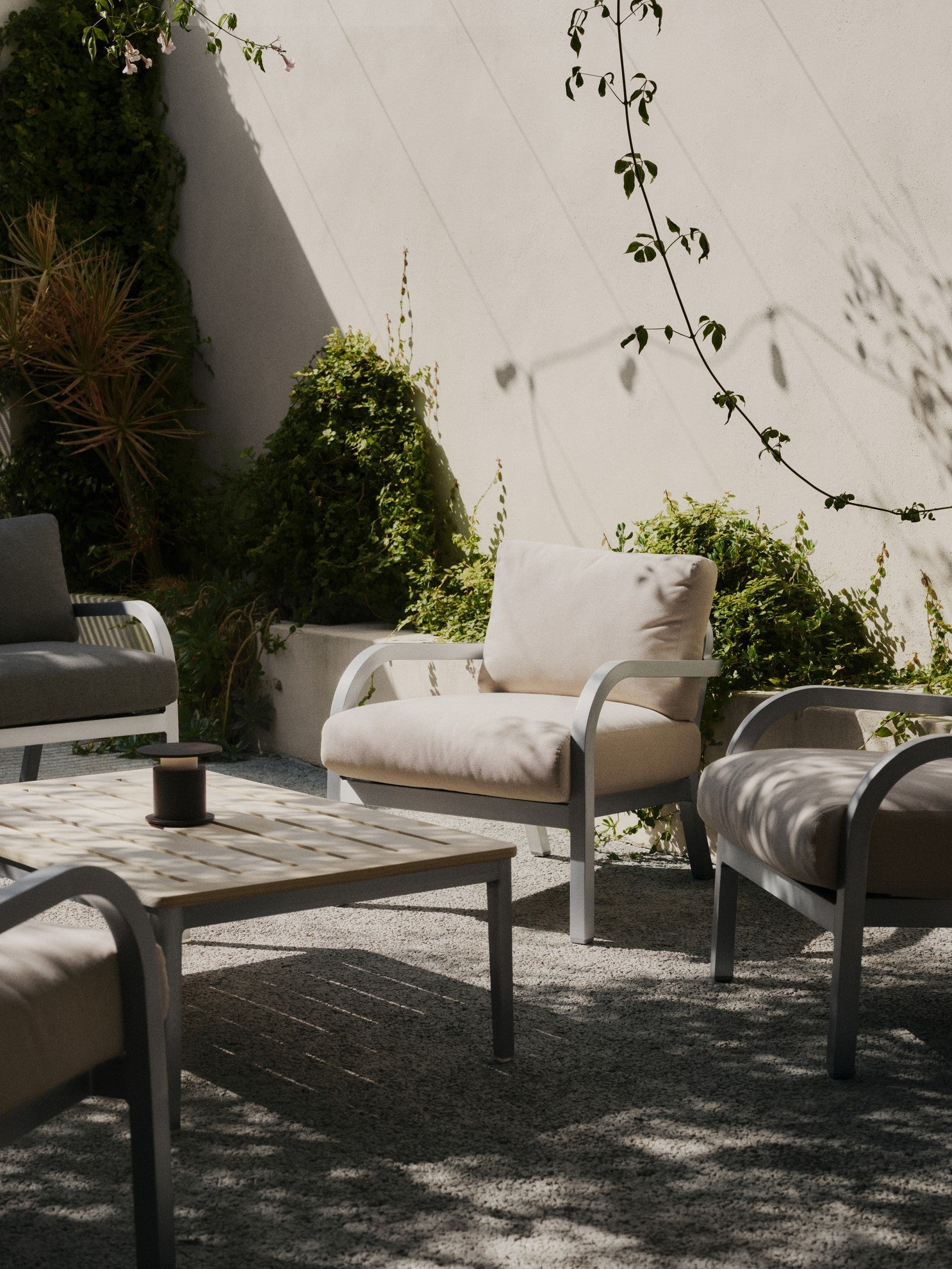 Navy Lounge — Emeco, collection Jasper Morrison