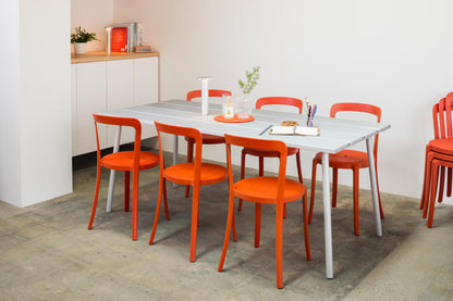 Chaise On & On — Emeco, table Run