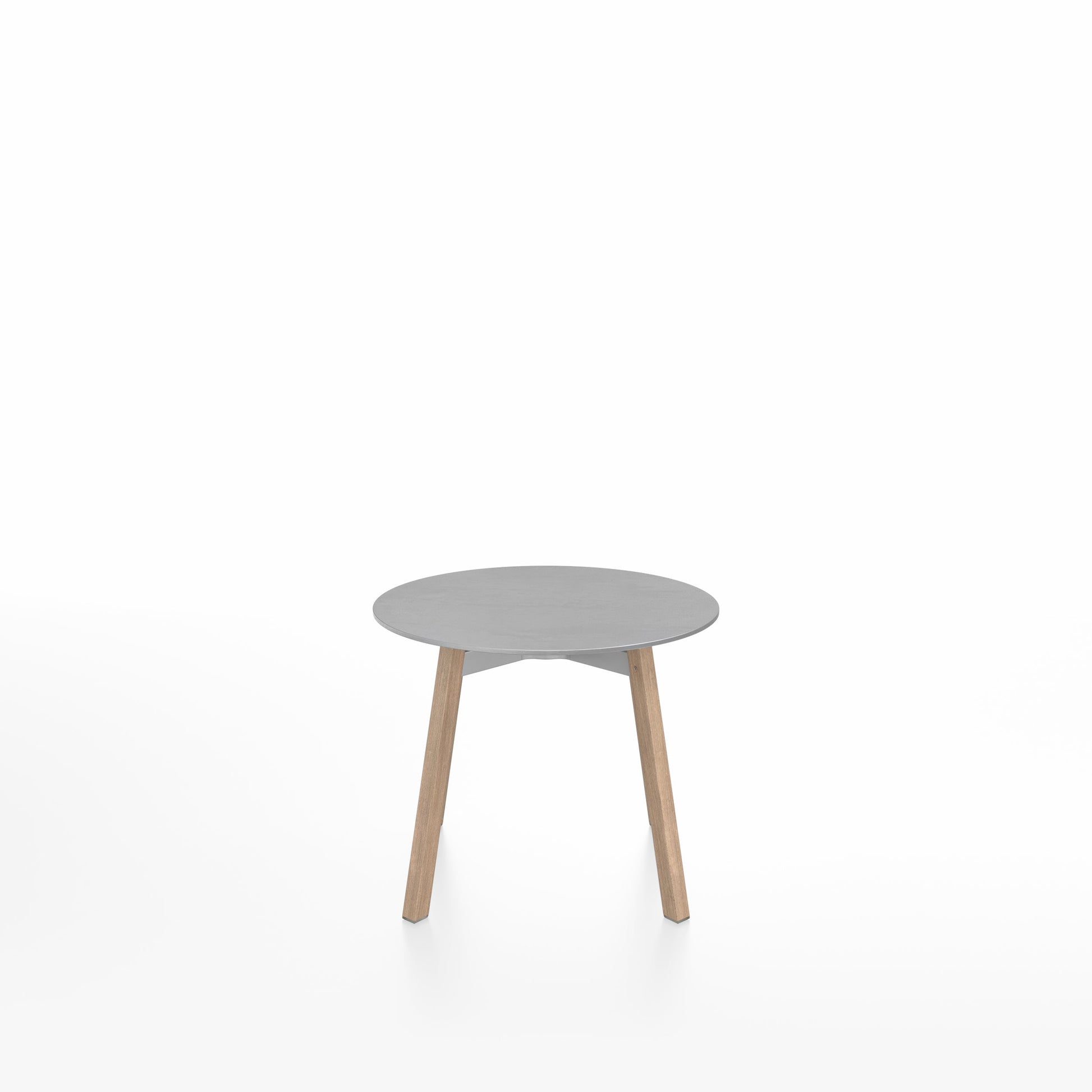 Table basse Emeco SU ronde, plateau aluminium brossé, base chêne massif