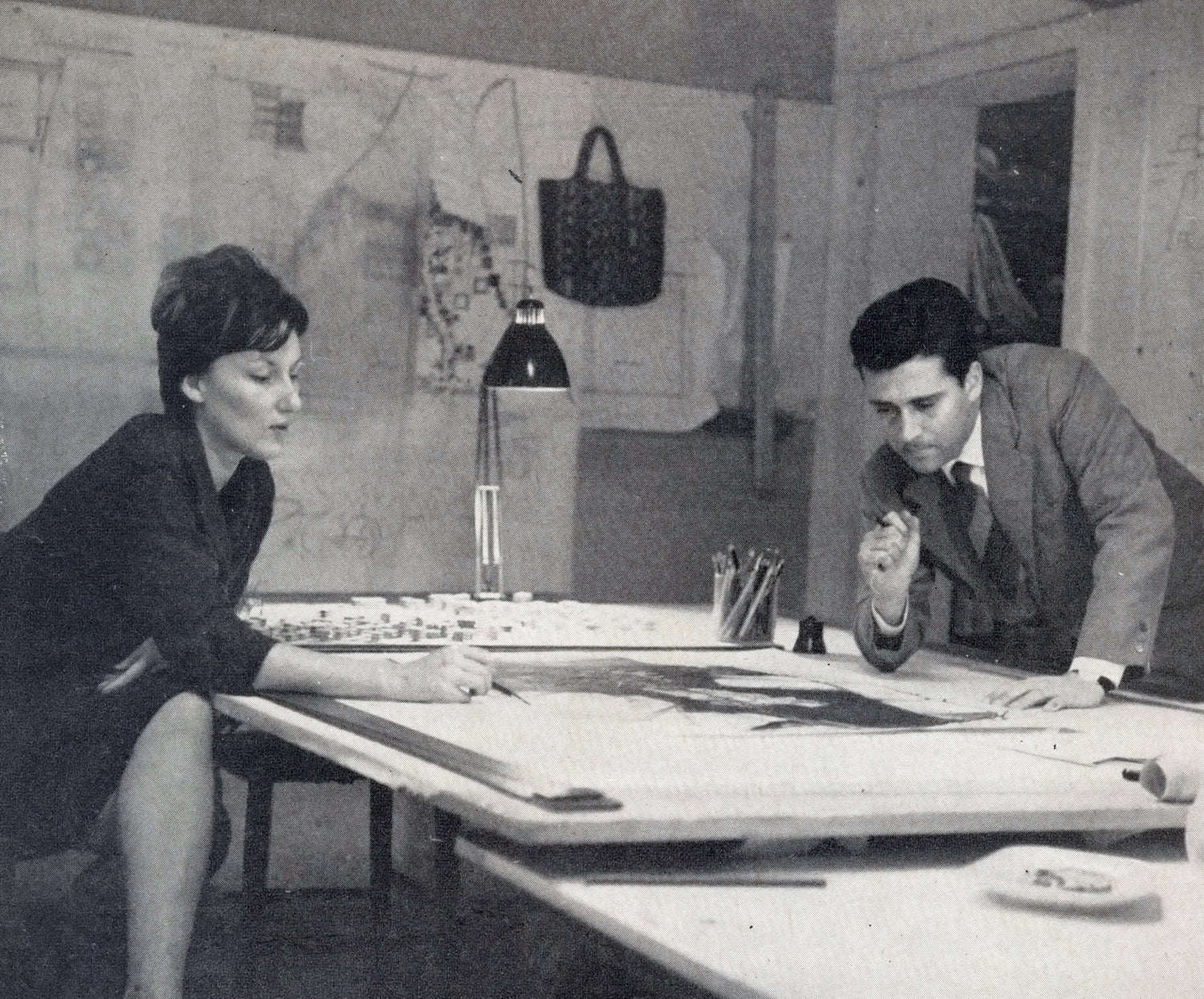 Franca Stagi & Cesare Leonardi dans leur studio à Modene