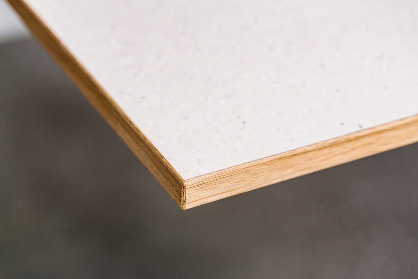 Tabletop Kvadrat Really overall view — textile coton circular on solid oak | Antifer