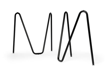 Paire de tréteaux Sinus en acier courbé design minimaliste. Couleur noire . De face & en 3 4