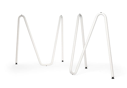 Paire de tréteaux Sinus en acier courbé design minimaliste. Couleur noire . De face & en 3 4 couleur blanche