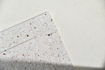 Table top Ostrea - detail pearl fragments | Antifer