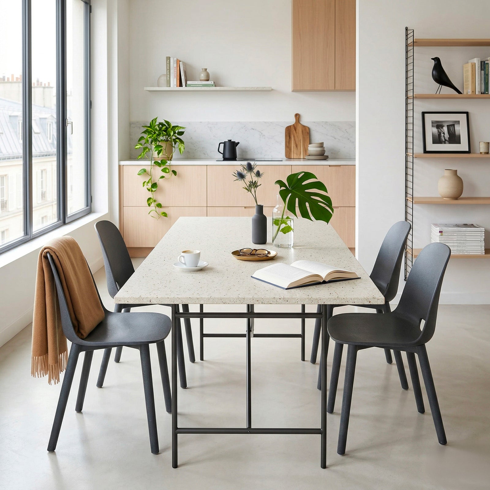 Antifer — Plateau Ostrea, pieds E2, chaises Emeco