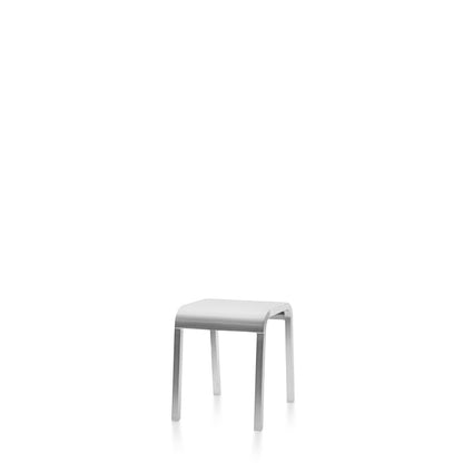 Emeco ZaZa bench 38 cm (15″), brushed aluminium, three-quarter view