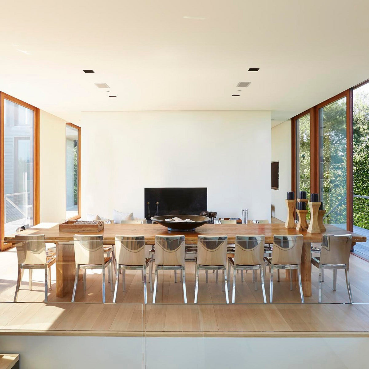 Chaises Hudson Emeco (Philippe Starck) en situation dans une salle à manger | Antifer