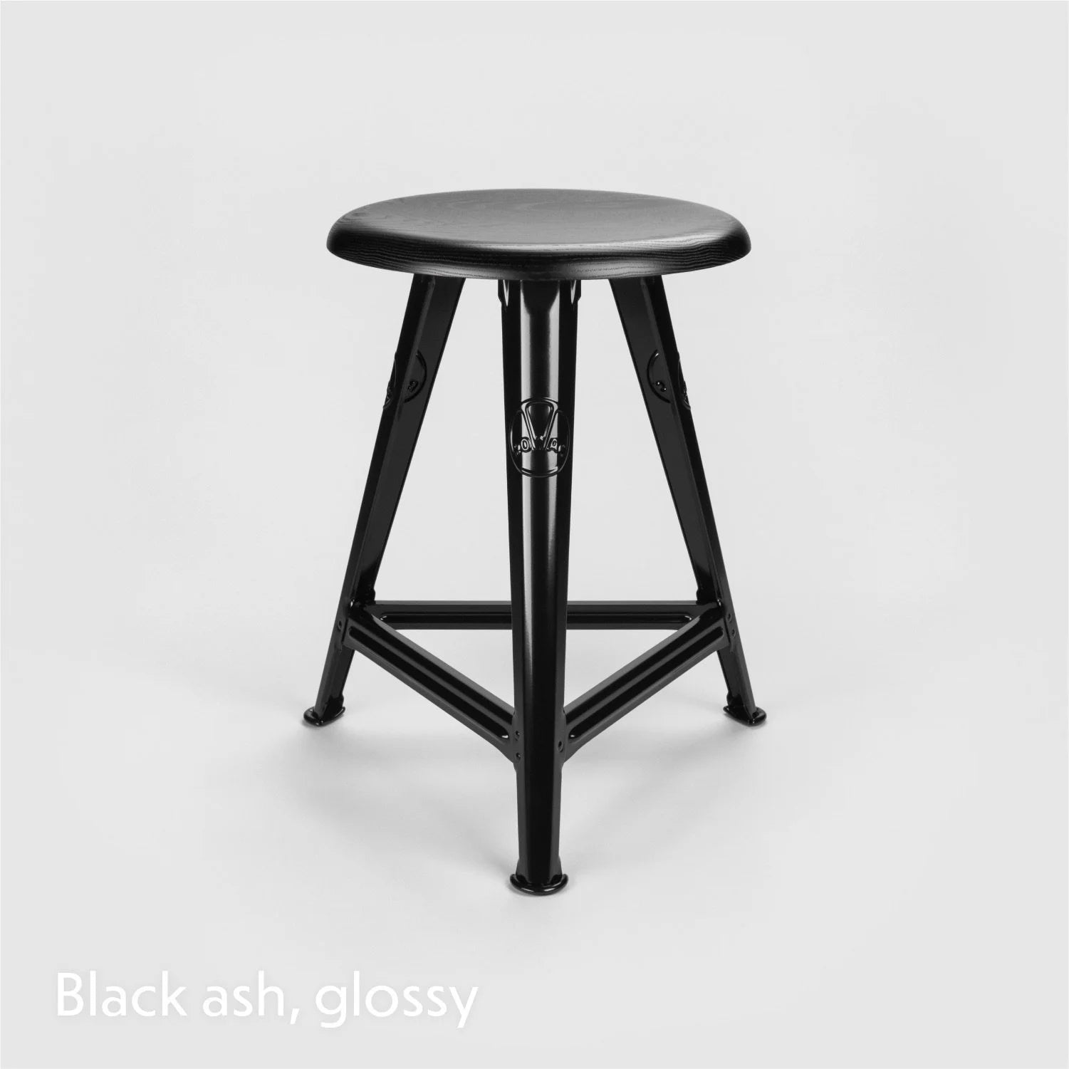 Échantillon of finish frêne teinté black — Stool Rowac Schemel | Antifer