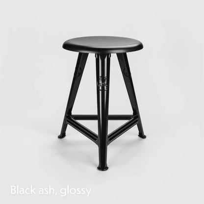 Échantillon of finish frêne teinté black — Stool Rowac Schemel | Antifer