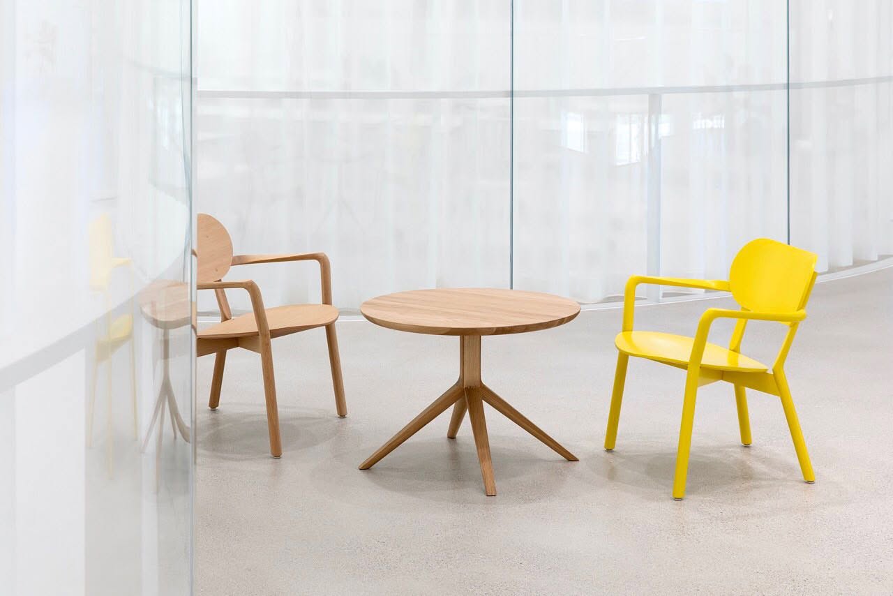 scout bistro table en situation — Karimoku New Standard
