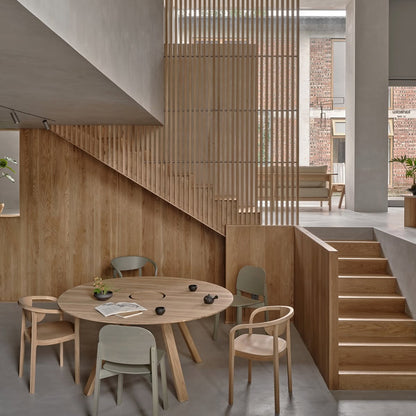 castor armchair en situation — Karimoku New Standard