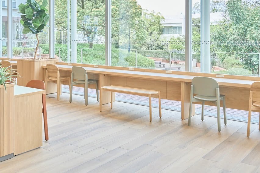 castor dining bench en situation — Karimoku New Standard