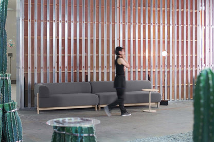 castor lobby sofa en situation — Karimoku New Standard