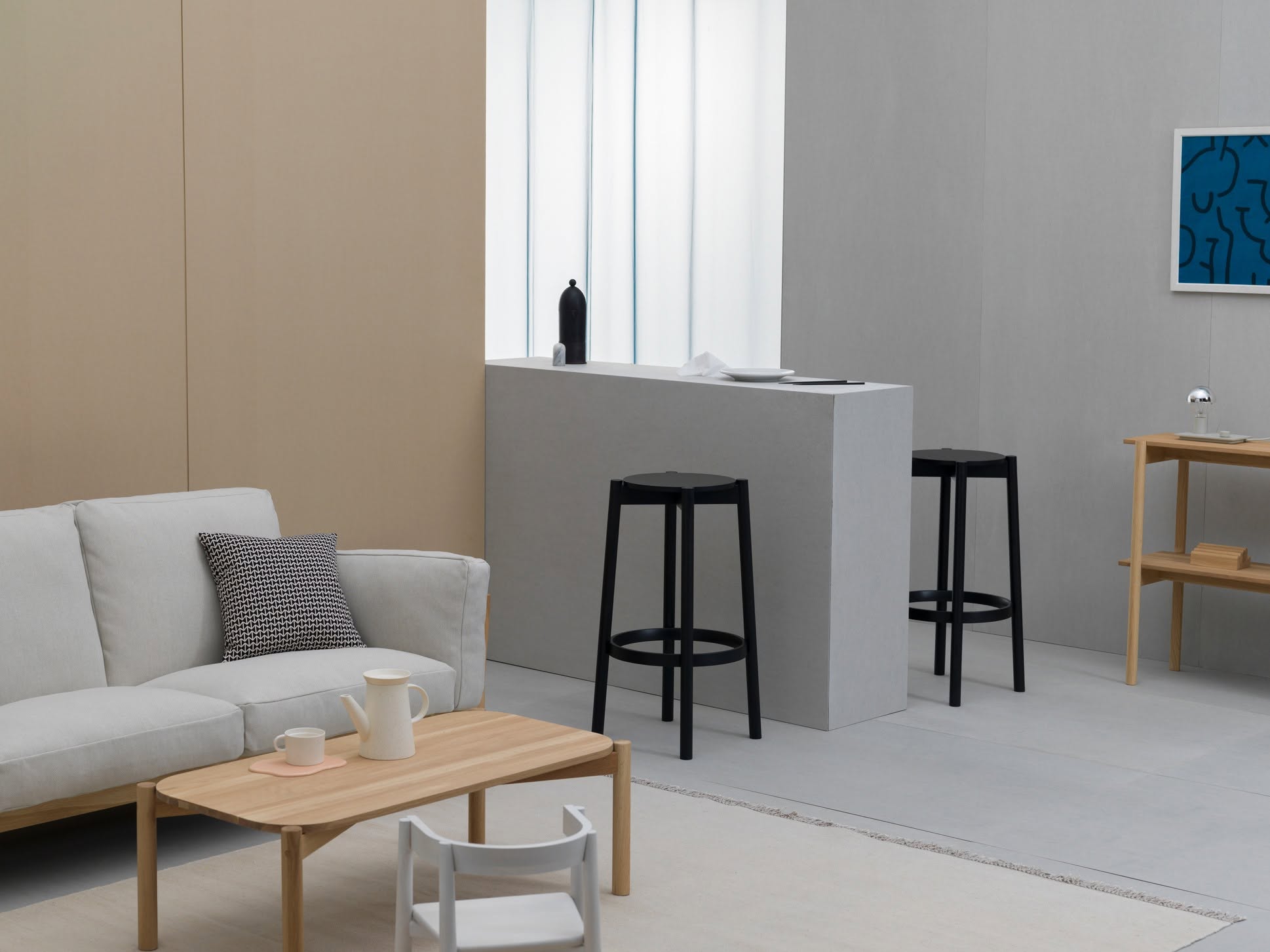 castor lobby sofa en situation — Karimoku New Standard