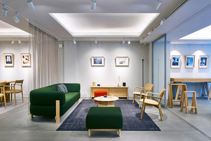 castor sofa en situation — Karimoku New Standard