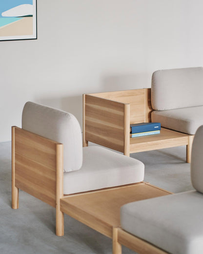 castor sofa en situation — Karimoku New Standard