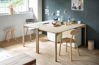 castor table en situation — Karimoku New Standard